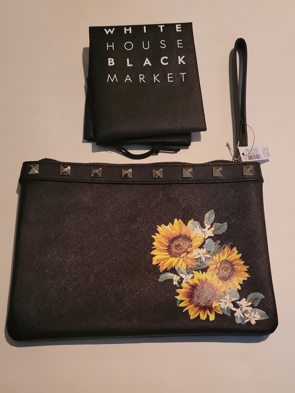 WHITE HOUSE BKACK MARKET BLACK SUNFLOWER WRISTLET STUD ACCENTS
